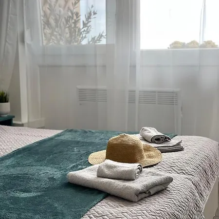 Golden Beach Apartman * 시오포크